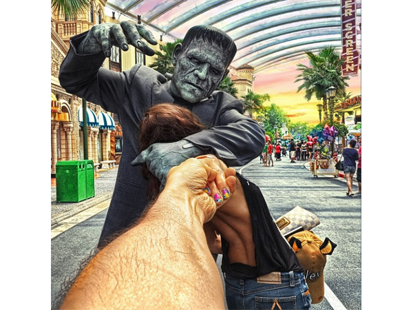 ప్రేయసితో ప్రియుడు ‘అదిరిపోయే సీన్లు’