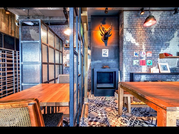 చూడండి.. ఎక్కడికో వెళ్లిపోతారు!!