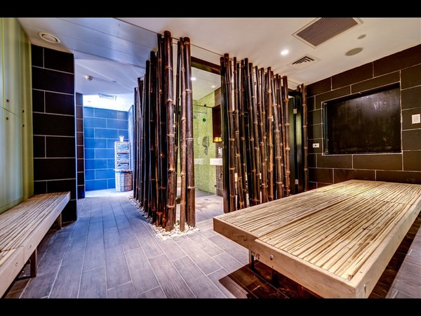 చూడండి.. ఎక్కడికో వెళ్లిపోతారు!!