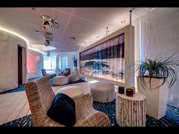 చూడండి.. ఎక్కడికో వెళ్లిపోతారు!!