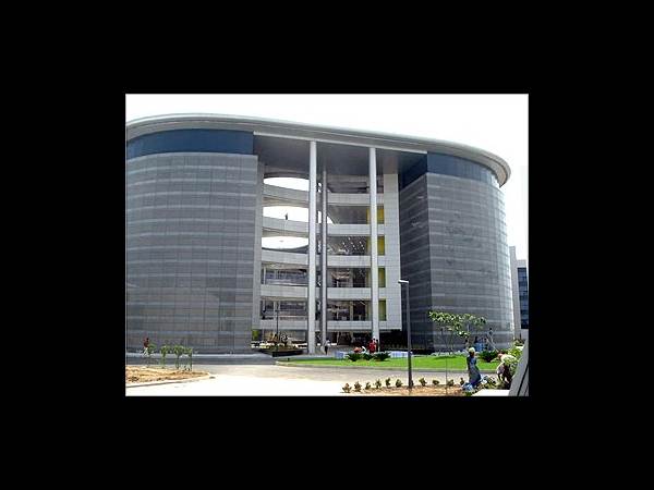 అదిరిపోయే ఐటీ కంపెనీల బిల్డింగ్‌లు (టాప్-30)