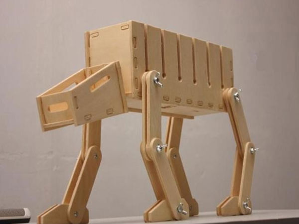 గజిబిజి కేబుల్స్ కోసం ప్రత్యేక హోల్డర్లు