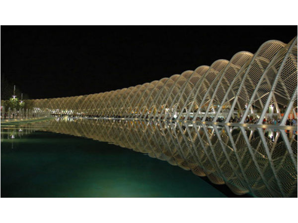 అర్థరాత్రి.. అందాల వేట!