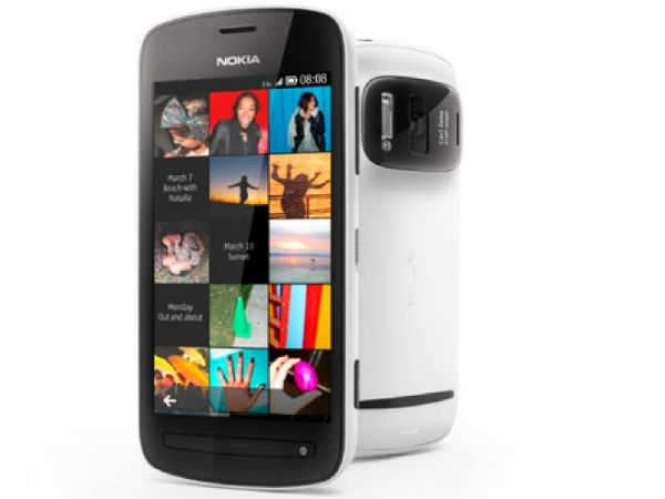 నోకియా 808 (Nokia 808)