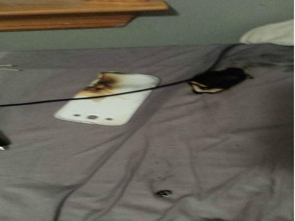 పేలిన సామ్‌సంగ్ ఫోన్..మహిళకు గాయాలు!