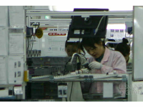 Inside LG Smartphone Factory