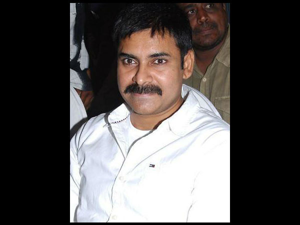 ఫేస్బుక్లో హల్చల్ చేస్తున్న పవన్ కళ్యాణ్ అరుదైన చిత్రాలు!