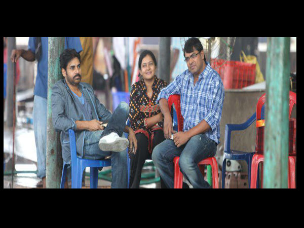 ఫేస్బుక్లో హల్చల్ చేస్తున్న పవన్ కళ్యాణ్ అరుదైన చిత్రాలు!