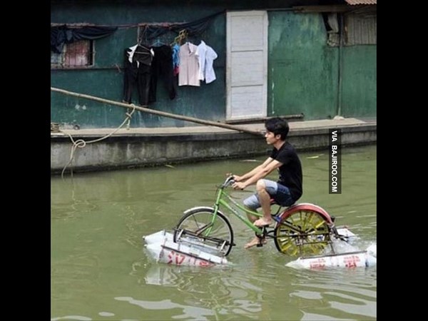 ఇంటర్నెట్‌లో హల్‌‍చల్ చేస్తున్న కామెడీ ఫోటోలు!