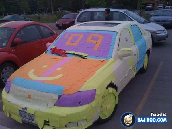 ఇంటర్నెట్‌లో హల్‌‍చల్ చేస్తున్న కామెడీ ఫోటోలు!