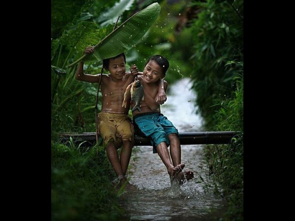 సోషల్ నెట్‌వర్కింగ్ సైట్‌లలో హల్ చల్ చేస్తున్న ఆసక్తికర ఫోటోలు