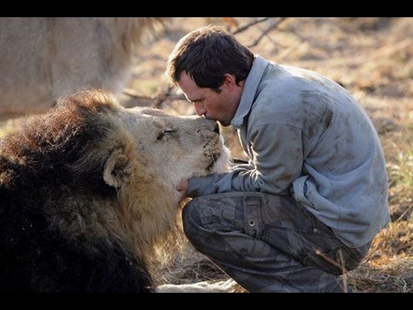 సోషల్ నెట్‌వర్కింగ్ సైట్‌లలో హల్ చల్ చేస్తున్న ఆసక్తికర ఫోటోలు