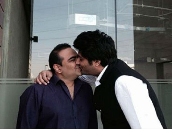  ఇంటర్నెట్‌లో ‘గే సెక్స్’ రభస