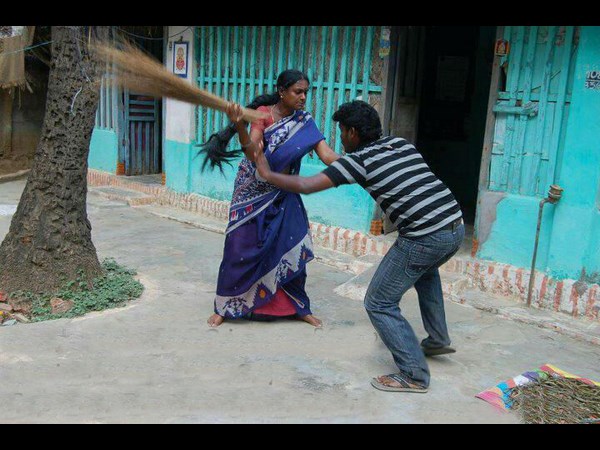 సోషల్ మీడియాలో రచ్చ రంబోలా!