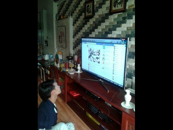 నవ్వులు పూయిస్తున్న సోషల్ మీడియా సిత్రాలు