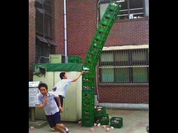 నవ్వులు పూయిస్తున్న సోషల్ మీడియా సిత్రాలు