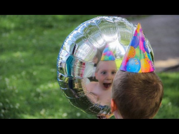 సోషల్ మీడియాలో సరదా చిత్రాలు