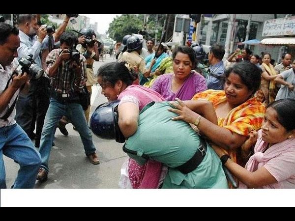 సోషల్ మీడియాలో దిమ్మతిరిగే ఫోటోలు