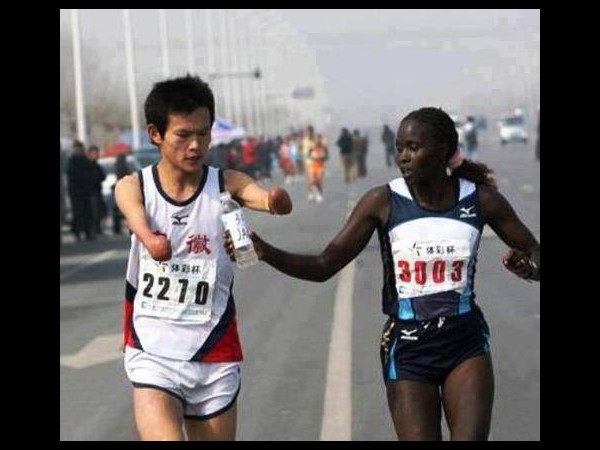 సోషల్ మీడియాలో ఆ మిస్టరీ ఫోటోలు!