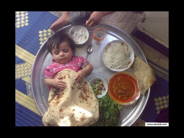 సోషల్ మీడియా సంచలనాత్మక దృశ్యాలు!