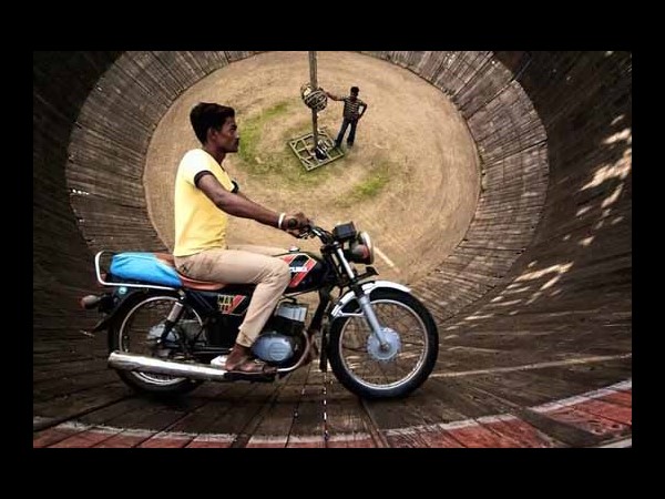 సోషల్ మీడియా సంచలనాత్మక దృశ్యాలు!