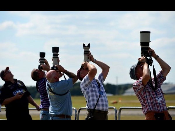 సోషల్ మీడియా వారాంతపు జోరు