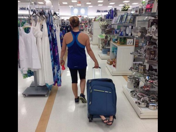 సోషల్ మీడియాలో అదో రకం చిత్రాలు