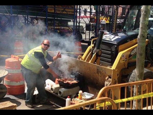 సోషల్ మీడియాలో అదో రకం చిత్రాలు