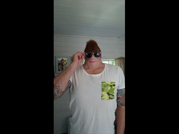 సోషల్ మీడియా థ్రిల్లింగ్ ఫోటోలు