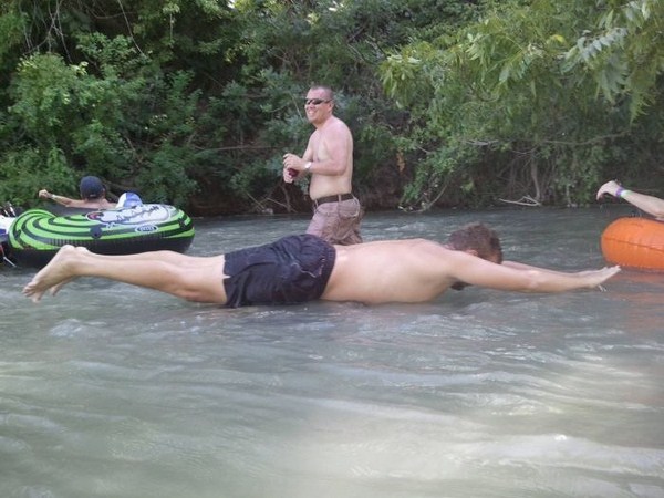 సోషల్ మీడియాలో సరదాల కాలక్షేపం