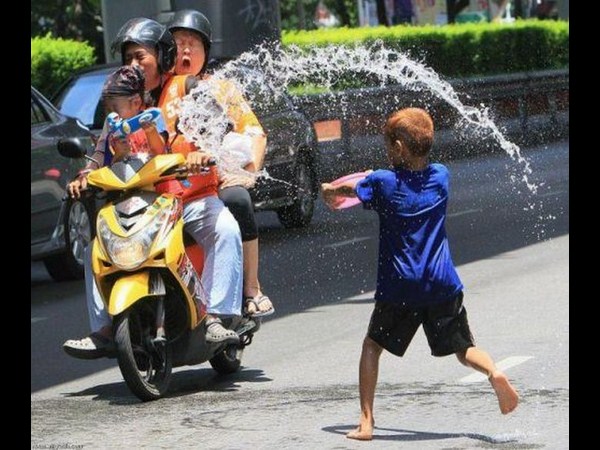 సోషల్ మీడియాలో సరదాల కాలక్షేపం