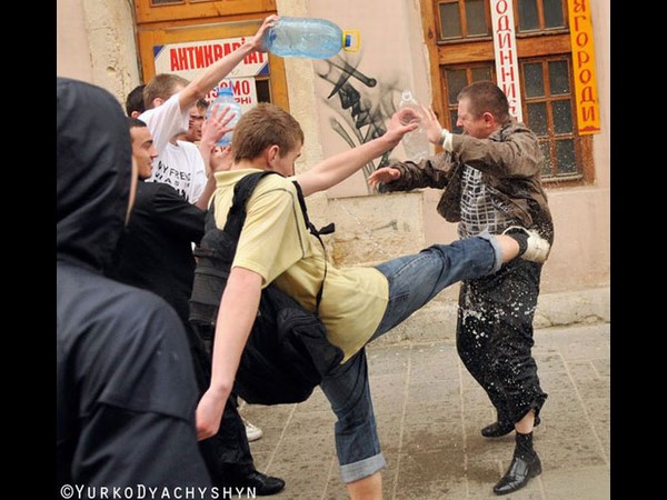 సోషల్ మీడియా హంగామా... మీకోసం!!