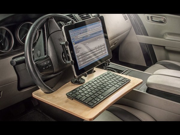 క్రియేటివ్ కంప్యూటర్ వర్క్ స్టేషన్‌లు