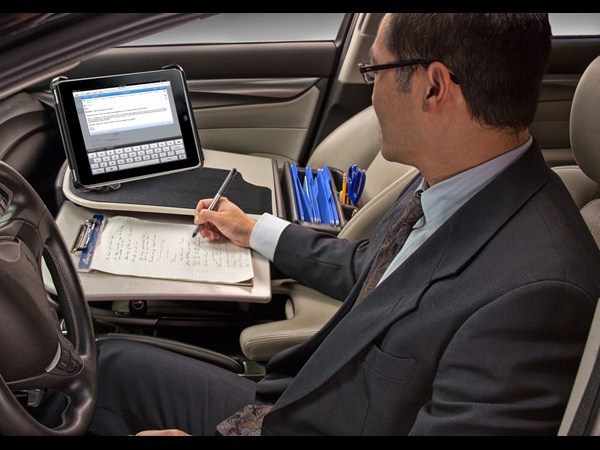 క్రియేటివ్ కంప్యూటర్ వర్క్ స్టేషన్‌లు