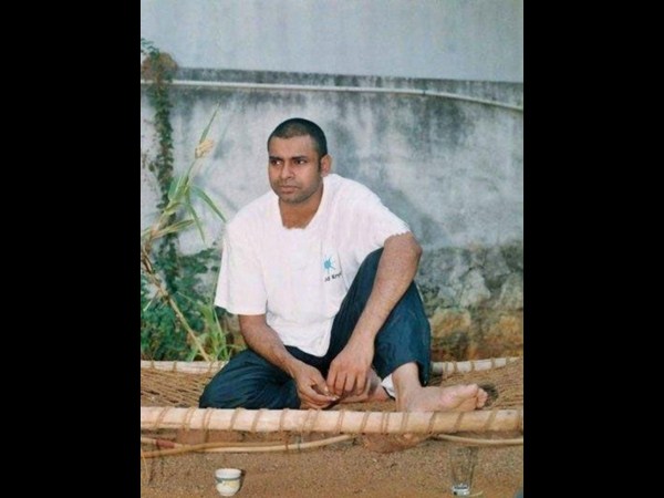 సోషల్ మీడియాలో హల్ చల్ చేస్తున్న పవన్ కళ్యాణ్ అరుదైన చిత్రాలు