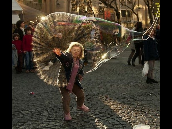 కెమెరాకు చిక్కిన విచిత్ర ఫోటోలు!!