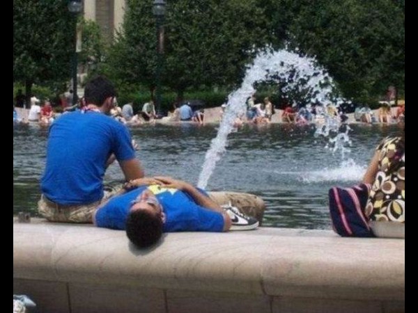 కెమెరాకు చిక్కిన విచిత్ర ఫోటోలు!!