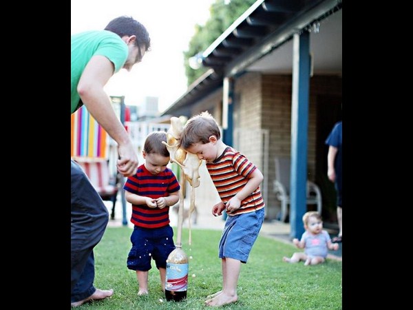 కెమెరాకు చిక్కిన విచిత్ర ఫోటోలు!!