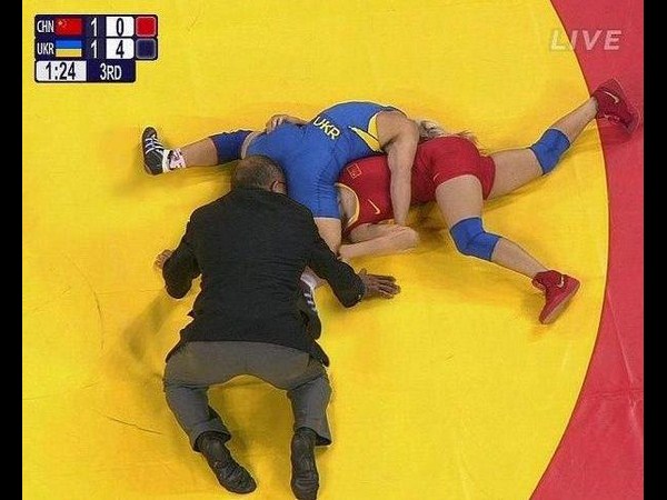 కెమెరాకు చిక్కిన విచిత్ర ఫోటోలు!!