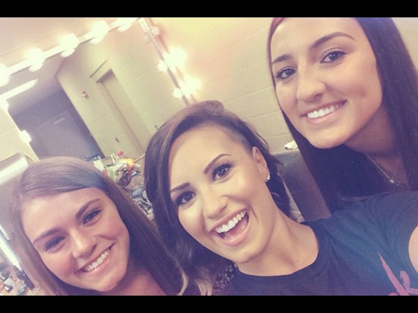 పిచ్చెక్కిస్తున్న... ‘సెల్ఫీ' భామలు