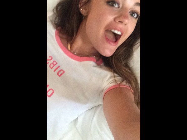 పిచ్చెక్కిస్తున్న... ‘సెల్ఫీ' భామలు