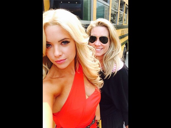 పిచ్చెక్కిస్తున్న... ‘సెల్ఫీ' భామలు