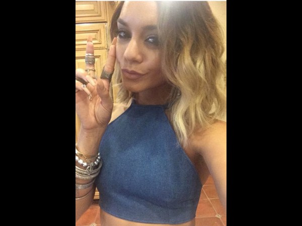 పిచ్చెక్కిస్తున్న... ‘సెల్ఫీ' భామలు