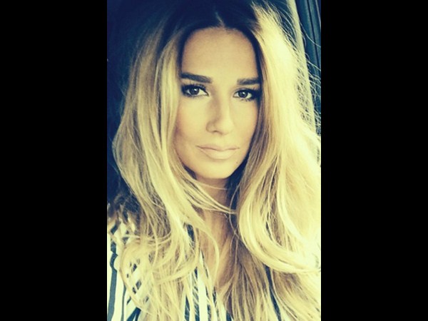 పిచ్చెక్కిస్తున్న... ‘సెల్ఫీ' భామలు