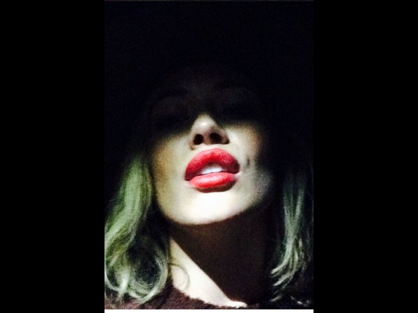 పిచ్చెక్కిస్తున్న... ‘సెల్ఫీ' భామలు