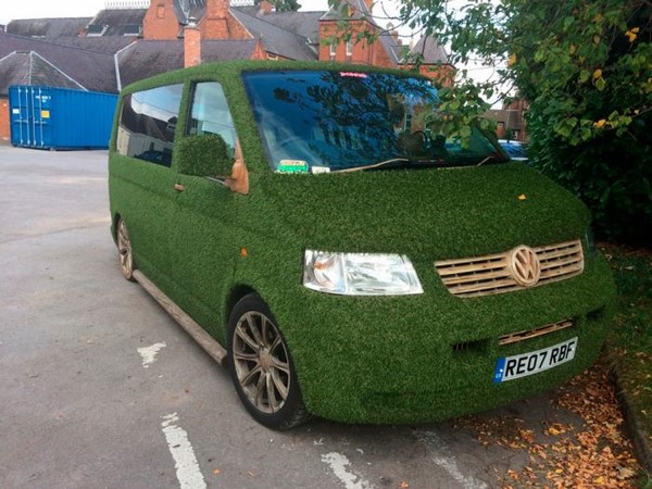 సోషల్ మీడియా సంచలనాత్మక చిత్రాలు!!