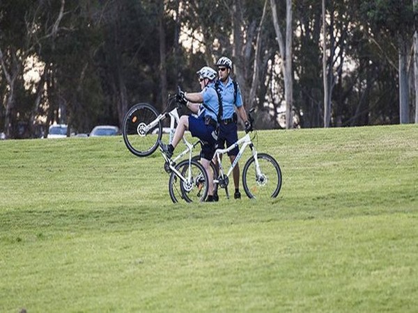 సోషల్ మీడియా సంచలనాత్మక చిత్రాలు!!