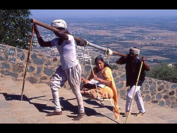 సంస్కృతుల సమ్మేళనమే సోషల్ మీడియా!!