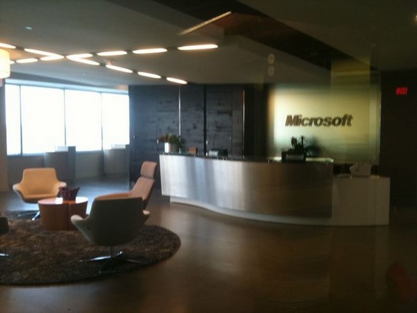 సాఫ్ట్‌వేర్ ఉద్యోగుల విలాసాలు!