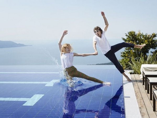 సోషల్ మీడియా థ్రిల్లింగ్ ఎంటర్‌టైనింగ్ ఫోటోలు!!